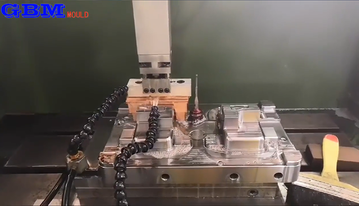 火花機加工700 火花機加工700