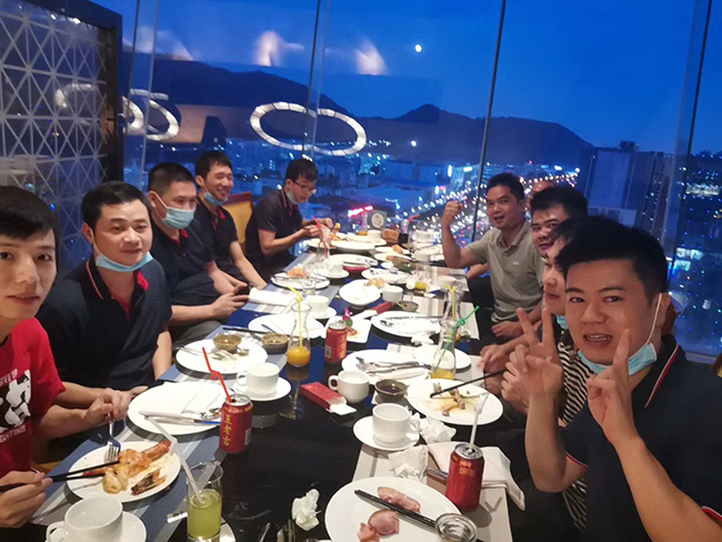 銘洋宇通聚餐照片 銘洋宇通聚餐照片