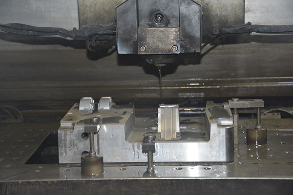 慢走絲加工 慢走絲加工