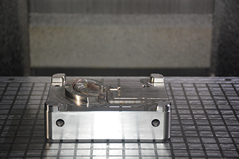 塑膠模具加工廠—因為專業，所以信賴