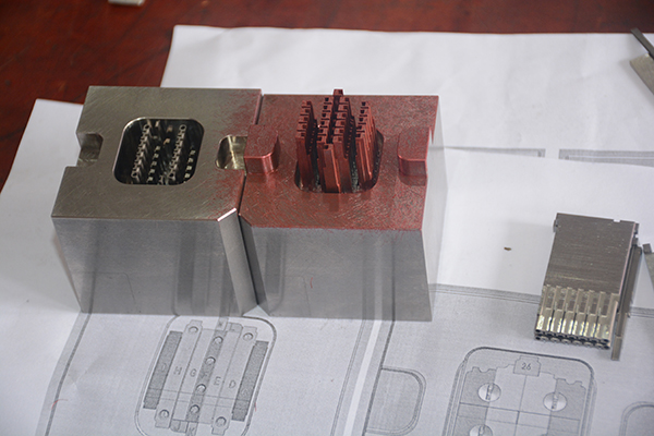 高精密接插件模具制造 高精密接插件模具制造